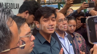 Potret Teuku Ryan Usai Jalani Sidang Mediasi Perceraian, Warganet Salfok Tangannya Pegang Tasbih Milik Ria Ricis