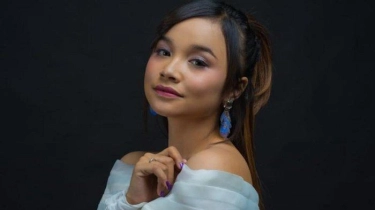 Chord Gitar dan Lirik Lagu Delima - Tasya Rosmala: Delima Abang Pulang, Trending di YouTube Music