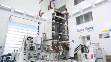 Perkuat Koneksi hingga Pelosok Negeri, Telkomsat Siap Luncurkan Satelit Merah Putih 2 Besok