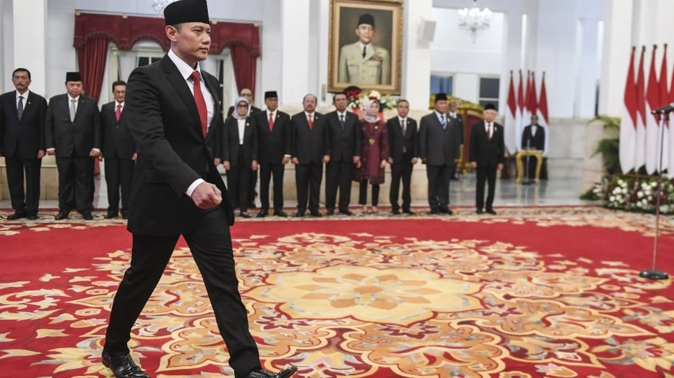 AHY Dilantik, Adab Dua Menteri Jadi Sorotan: Lebih Berkelas Dibanding Menteri PDIP?