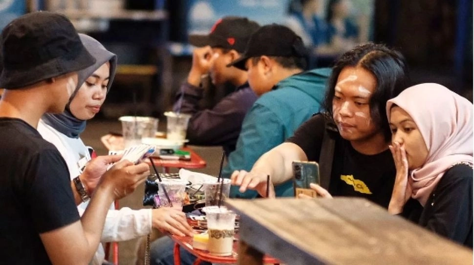 Kadang Bikin Sebal, ini Dia 5 Zodiak Paling Sering Minta Ditraktir Saat Hangout