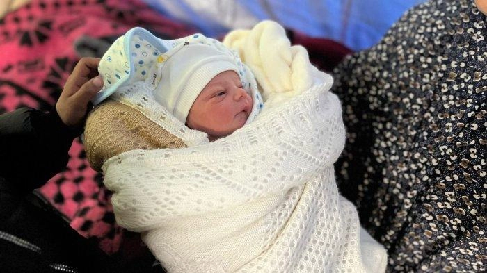 Bayi Palestina Lahir di Tenda Pengungsian Rafah Saat Cuaca Musim Dingin