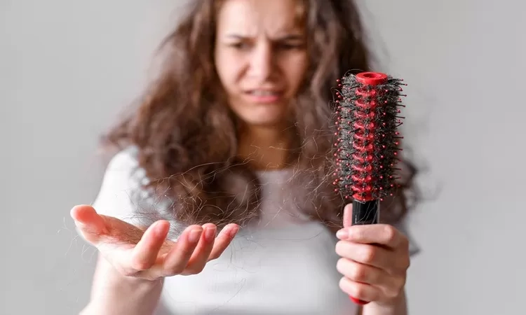 7 Tanda Kekurangan Vitamin dan Mineral, Waspada Rambut Rontok dan Sariawan