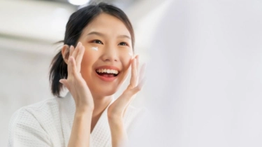 Cuaca Bikin Bingung? Dermatolog Sebut Skincare Jadi Senjata Menjaga Kesehatan Kulit