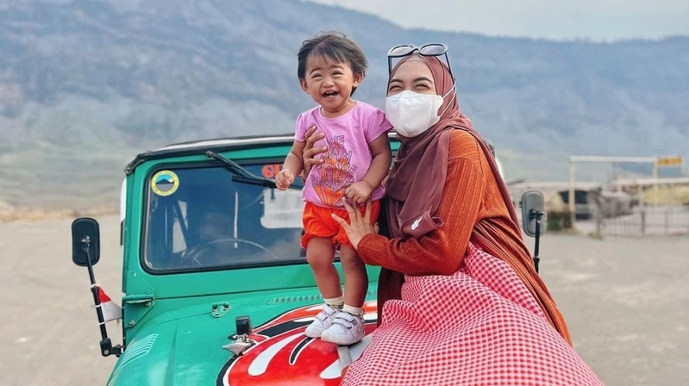 Ria Ricis Sebut Nama Maulana di Unggahan Terbaru, Siapakah Dia?