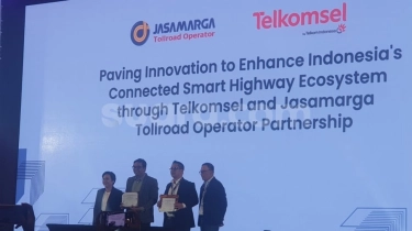 Telkomsel Perkenalkan Ted dan Digihub di Ajang Solution Day 2024