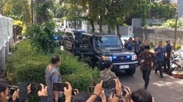 Saat Menko Polhukam Hadi Tjahjanto Berlari Kecil, Semringah Hampiri Mahfud MD di Kediaman