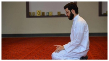 Tata Cara Sholat Nisfu Syaban Sendiri di Rumah serta Bacaan Niat