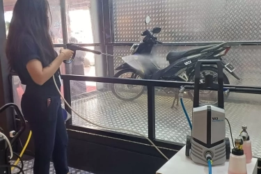 Produk Perawatan Kendaraan Juga Menjadi Incaran Pengunjung IIMS 2024