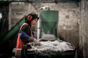 Unit Bisnis Daur Ulang Dampingan Aqua Berdayakan Para Pemulung Jadi Pelaku Industri Ekonomi Sirkular