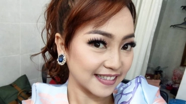 Hadiahi Raffi Ahmad Sepatu Berharga Fantastis, Berapa Honor Mpok Alpa Tampil di Televisi?