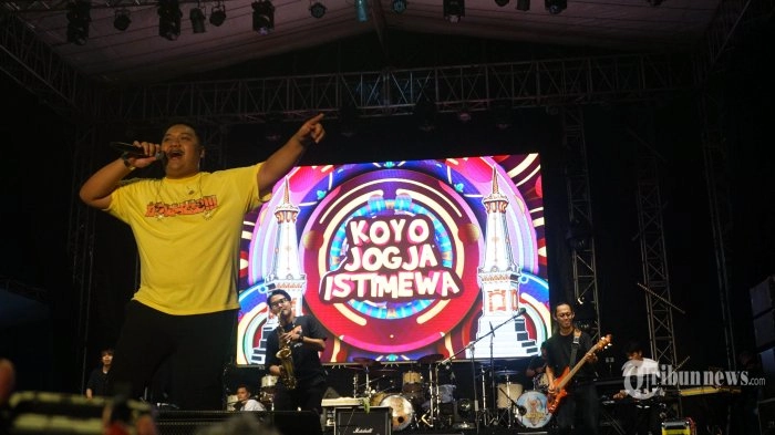 Lirik dan Terjemahan Lagu Koyo Jogja Istimewa - Ndarboy Genk