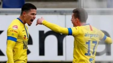 Aksi Gemilang Ragnar Oratmangoen Bikin Timnya Menggila dan Menang