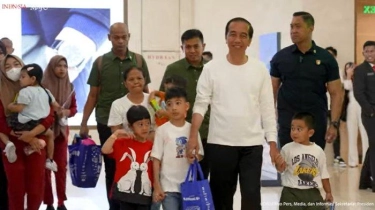 Saat Presiden Jokowi Boyong Kelima Cucunya Jalan-jalan ke Mal Akhir Pekan