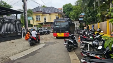 Ratusan Personel Polri Hingga Mobil Water Canon Disiagakan di Depan Kantor ICW