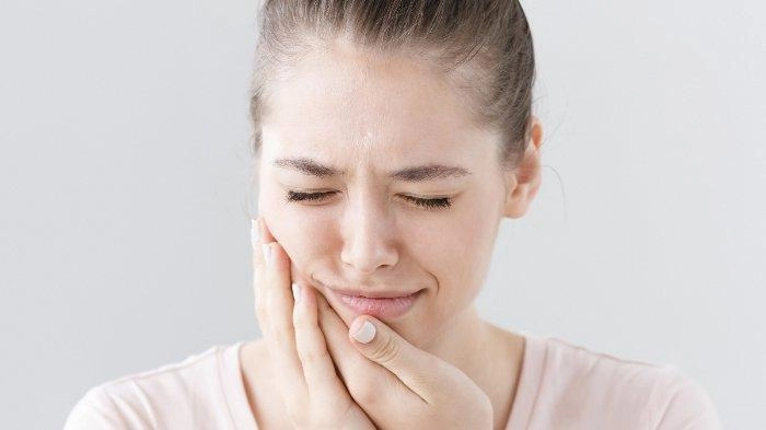 5 Cara Meredakan Sakit Gigi Secara Mudah dan Alami