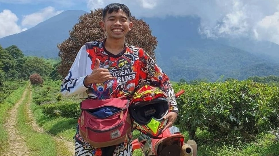 Apes Nyaleg, Tangis Dede Sunandar Pecah Curhat Anak Tak Bisa Bicara Usia 6 Tahun: Saya Pasrah Sama Allah!