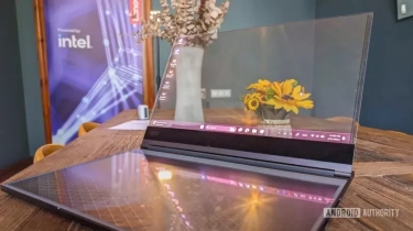 Perangkat Bertenaga AI dari Lenovo Debut di MWC 2024 Barcelona, Ada Laptop Transparan Juga