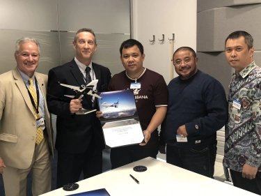 Viral Potret Crazy Rich Kalsel Haji Isam Beli Pesawat Boeing Rp 1,5 Triliun Pakai Kaos Oblong, Ini Profil Singkatnya