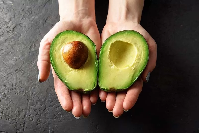 Ternyata Nutrisi yang Terkandung dalam Buah Alpukat Bermanfaat untuk Kesehatan Tubuh Loh!