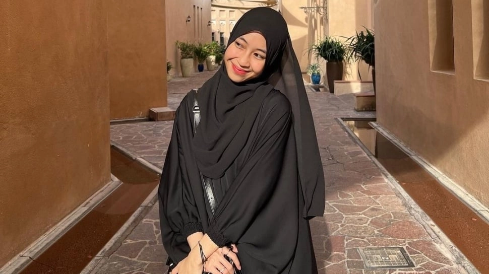 Tampil Simpel Bersahaja, Ini 5 OOTD Adiba Khanza yang Cocok Untuk Baju Lebaran