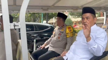 Kapolda Metro Jaya Bungkam saat Ditanya Kasus Firli Bahuri, Hanya Lambaikan Tangan & Acungkan Jempol