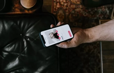 9 Aplikasi Kencan Online Yang Digunakan Anak Muda Mencari Pasangan, Tinder Paling Favorit