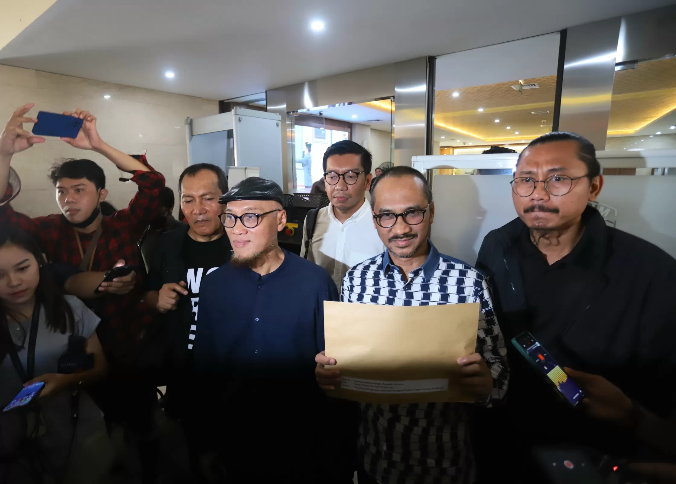 Eks Pimpinan KPK Desak Firli Bahuri Ditahan