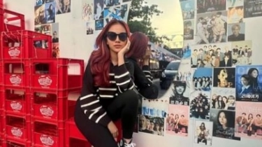 Mayang Makin Rajin Pakai Kalung Rp31 Juta, Tak Mau Kalah dari Fuji 'Rich Aunty' nih?