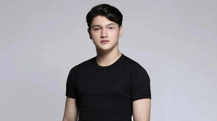 Respon Adimas Rifaldy Sering Disebut Mirip Christian Sugiono dan Marcell Darwin