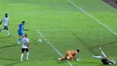 Momen Gelandang Persib Bandung Buang Peluang di Depan Mata, Lebih Parah dari Ginanjar Wahyu