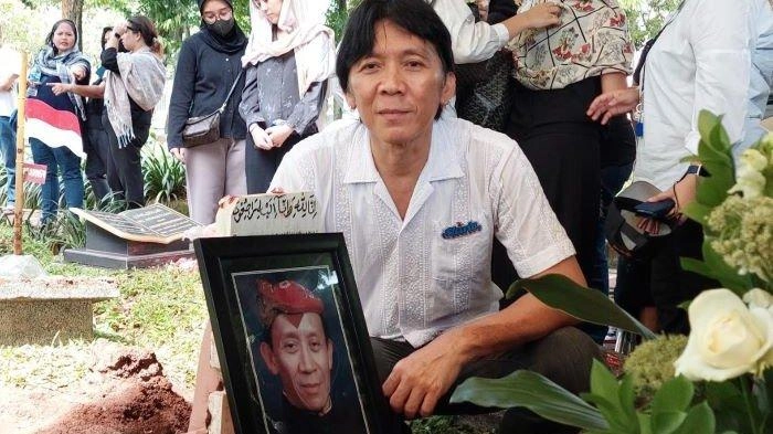 Bimbim Slank Sempat Berharap Ayahnya Bangun Lagi seperti Tahun Lalu