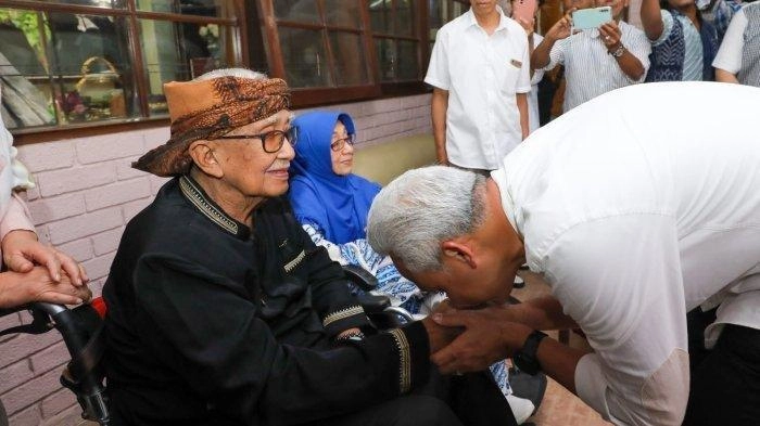 Profil Solihin G.P., Mantan Gubernur Jabar yang Meninggal, Bagian TPD Ganjar-Mahfud Jabar