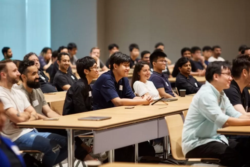 Gali Potensi Kawasan Asia, Apple Resmikan Developer Center di Singapura