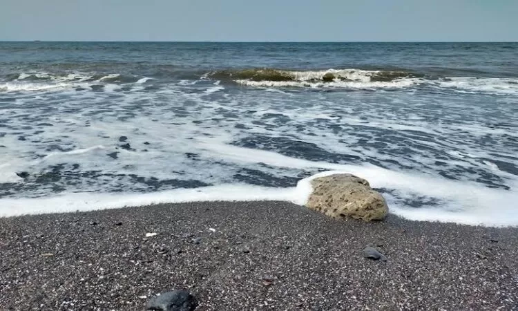 Lokasinya Dekat Bandara Banyuwangi! Pantai Ria Bomo Terus Percantik Diri untuk Menarik Wisatawan