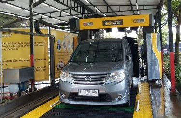 Tren Cuci Mobil Robotic Pakai iOT Tak Bikit Baret Bodi dan Pangkas Waktu
