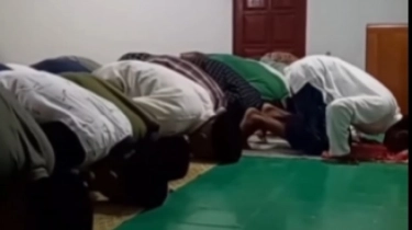 Beredar Video Jemaah Aolia di Gunungkidul Lebih Awal Salat Tarawih, Duluan Puasa?