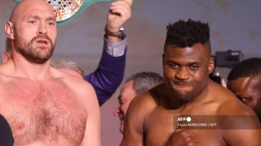 Tyson Fury Kompori Duel Tinju Dunia Francis Ngannou dan Anthony Joshua
