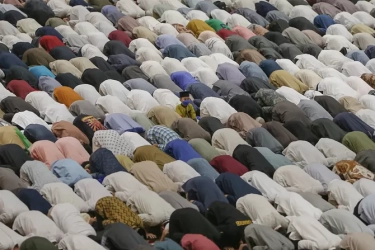 Hukum Bagi Laki-Laki yang Meninggalkan Sholat Jumat Tiga Kali Tanpa Alasan, Simak Hadist Penjelasannya