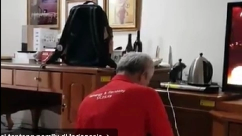 Ganjar Pranowo Setrika Baju Alam, Atikoh Langsung Beri Pesan Ini untuk Calon Menantu