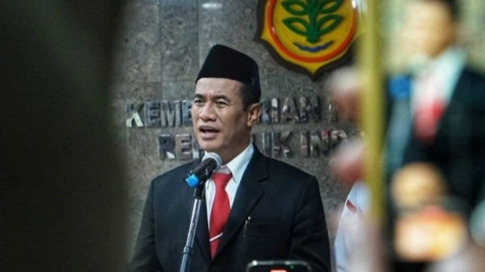 Momen Mentan Amran Jealous Lihat AHY Diserbu Ibu-ibu: Beliau Lebih Ganteng dari Saya