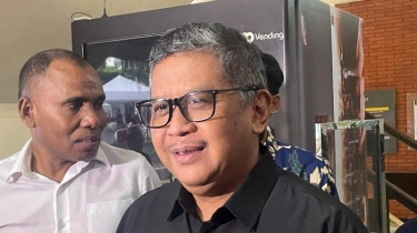 Jokowi Diisukan Gabung Golkar, Hasto Singgung Permintaan Jabatan Presiden 3 Periode