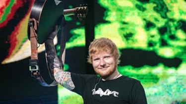 Lirik dan Terjemahan Lagu I See Fire - Ed Sheeran: Now I See Fire Inside the Mountain