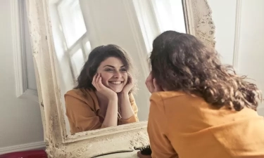 10 Alasan Mengapa INFJ Memiliki Sedikit Teman, Salah Satunya Karena Benci Dikritik!