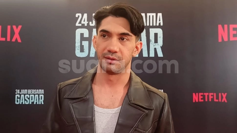 Viral Tunjukkan Gesture Seperti Ini, Reza Rahadian Ditanya Kapan Kawin?