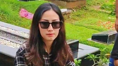 Tamara Tyasmara Ziarah ke Makam Dante, Akui Ikhlas Tapi Masih Kepikiran Mendiang Putranya