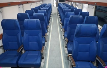 Bye Kursi Tegak! Kereta GMBS Senen-Surabaya Gubeng Dimodifikasi Jadi KA New Generation