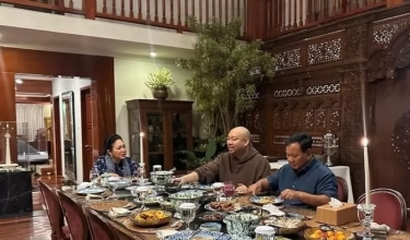 Hari Pertama Puasa, Prabowo Bagikan Foto Makan Bareng Titiek dan Didit, Netizen Langsung Heboh