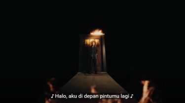 Lirik Lagu dan Terjemahan My House Is Not A Home - D4vd: But Baby, You Can Call Me When It's Over