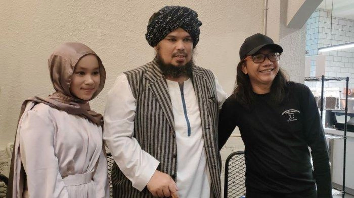 Ust Derry Gandeng Azka Telorkan Album Single Berjudul Adam Hawa
